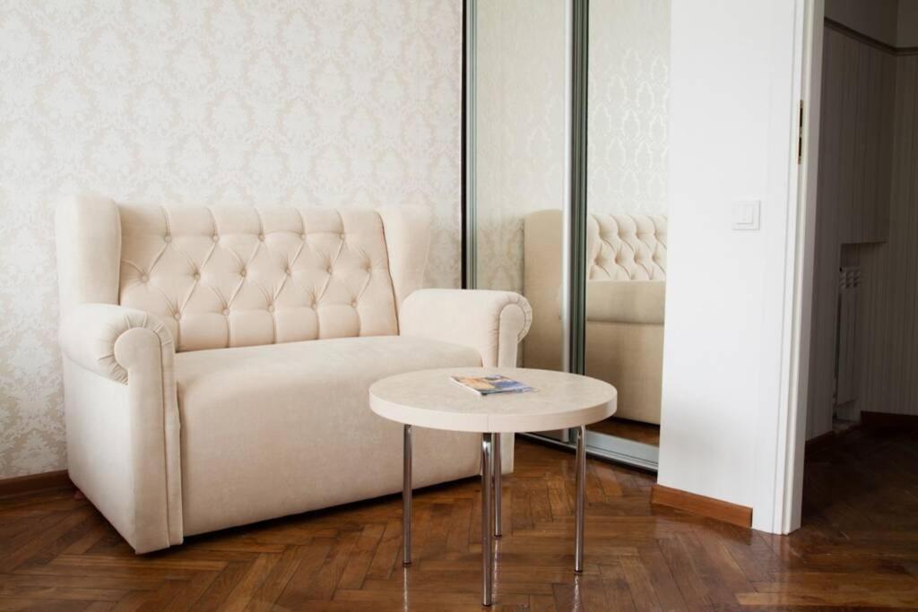 Romantic Apartments - Old Center Λβιβ Εξωτερικό φωτογραφία
